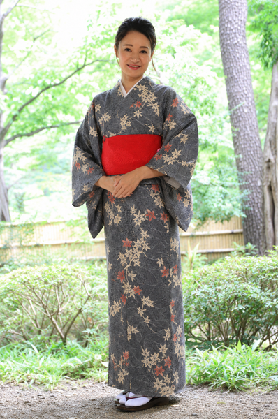 Archive Yukata – Traditional Pattern (Women / One of a Kind) W-AT #25 (Sophisticated Momiji Yukata)