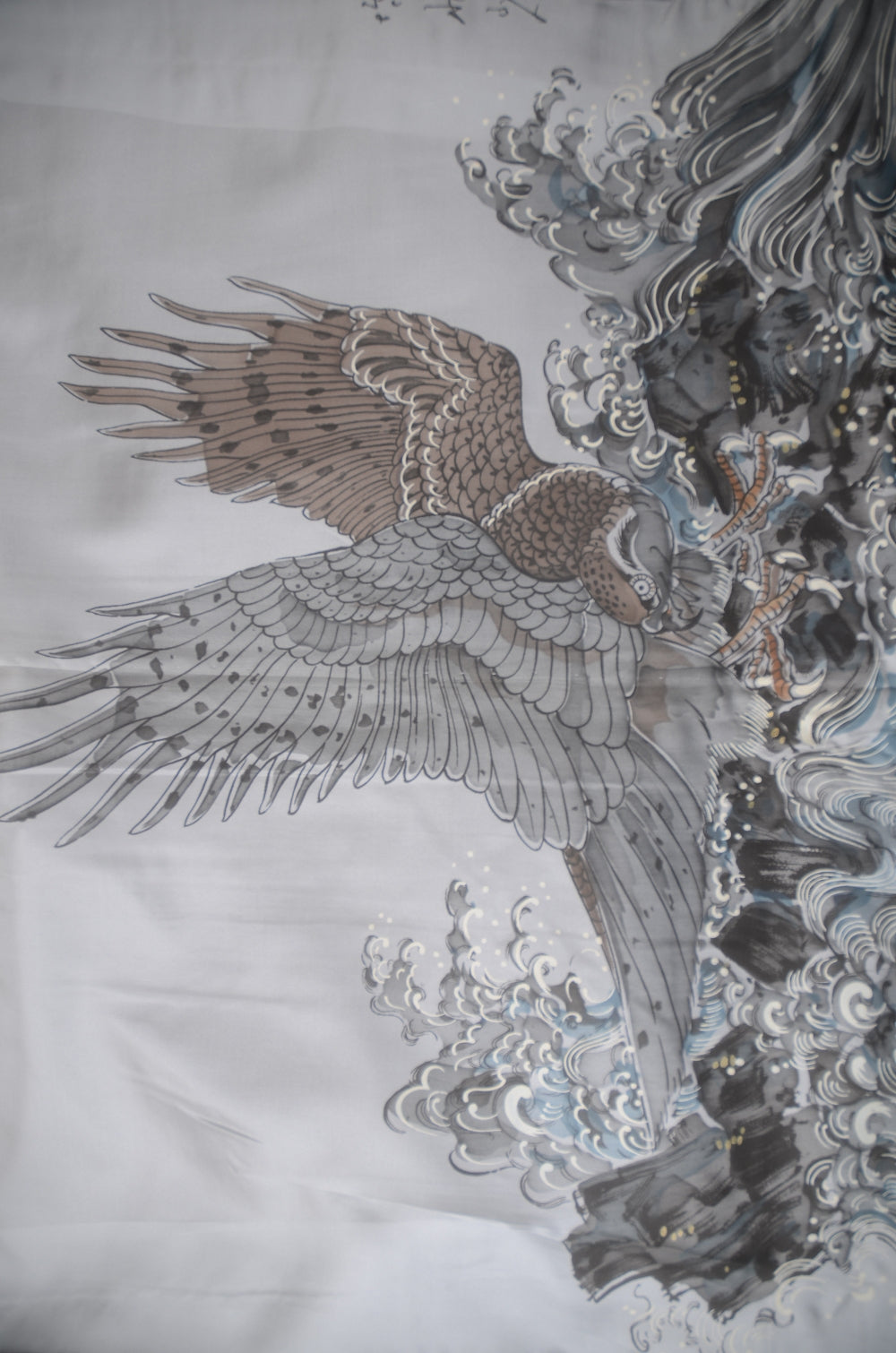 Men Jacket / M-Ha #1-757 (Men’s Kimono with Hawk and Waves Design – Powerful Traditional Motif)