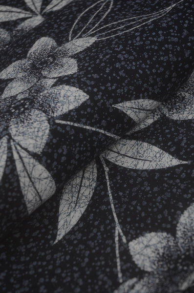 Archive Yukata – Traditional Pattern (Women / One of a Kind) W-AT #04 (Navy Blue Floral Yukata)