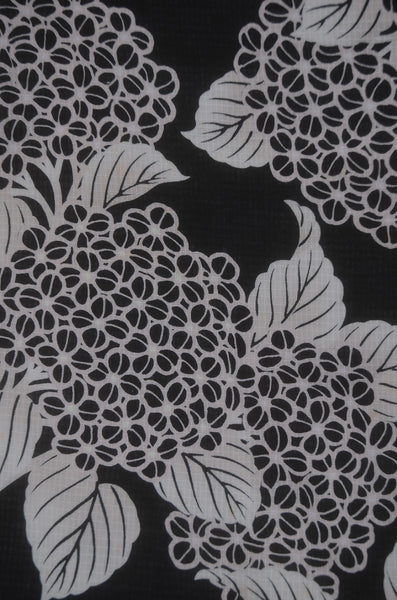Archive Yukata – Traditional Pattern (Women / One of a Kind) W-AT #16 (Classic Black Hydrangea Yukata)