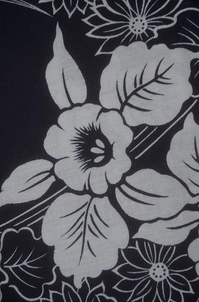 Archive Yukata – Traditional Pattern (Women / One of a Kind) W-AT #19 (Timeless Indigo Floral Yukata)