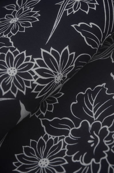 Archive Yukata – Traditional Pattern (Women / One of a Kind) W-AT #19 (Timeless Indigo Floral Yukata)