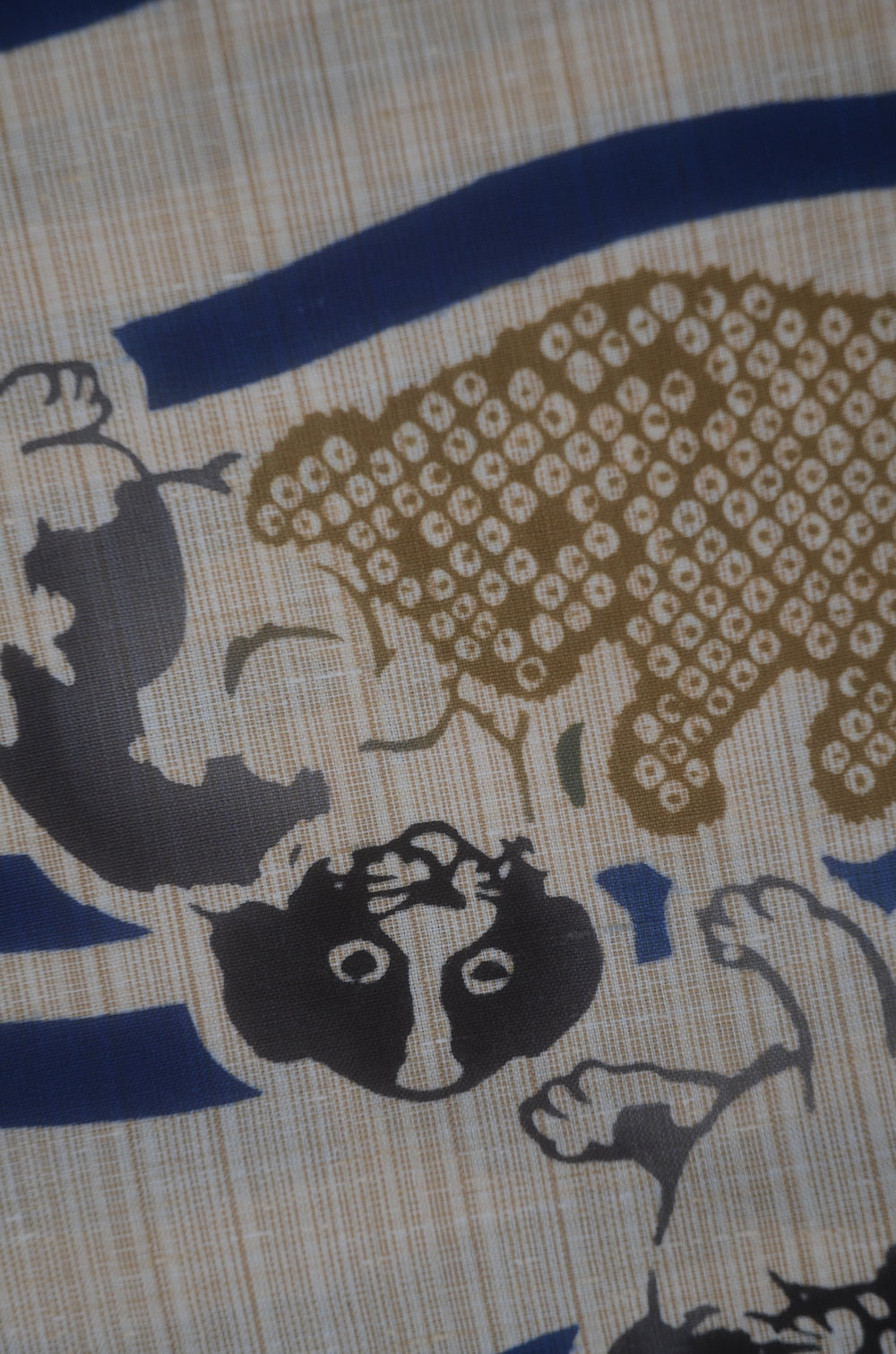 Archive Yukata – Traditional Pattern (Women / One of a Kind) W-AT #27 (Rare Dog Pattern Yukata)
