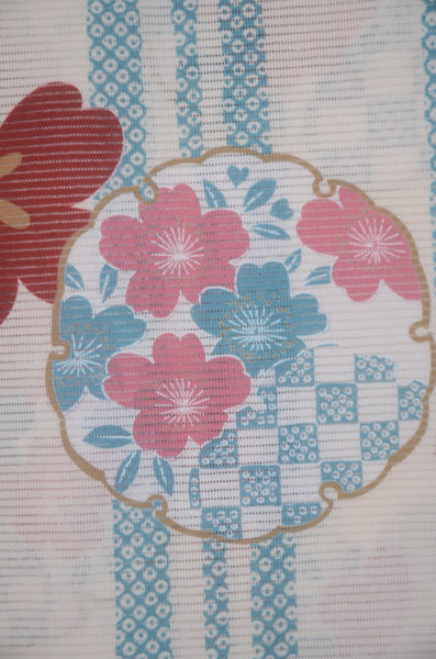 Archive Yukata – Traditional Pattern (Women / One of a Kind) W-AT #31