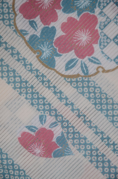 Archive Yukata – Traditional Pattern (Women / One of a Kind) W-AT #31