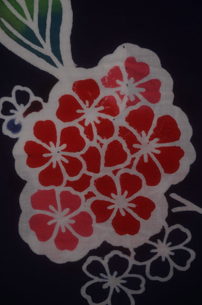 Archive Yukata – Traditional Pattern (Women / One of a Kind) W-AT #104