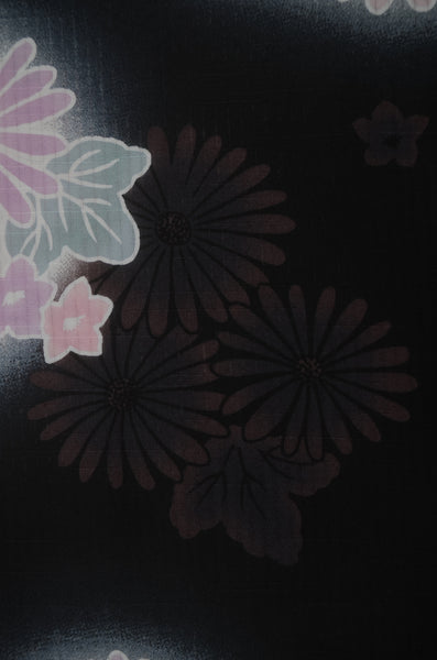 Archive Yukata – Traditional Pattern (Women / One of a Kind) W-AT #113