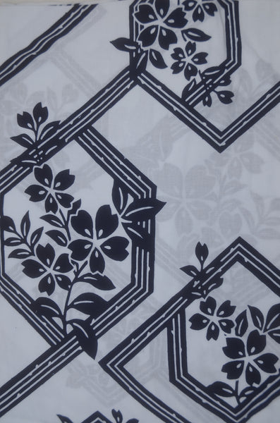 Archive Yukata – Traditional Pattern (Women / One of a Kind) W-AT #114