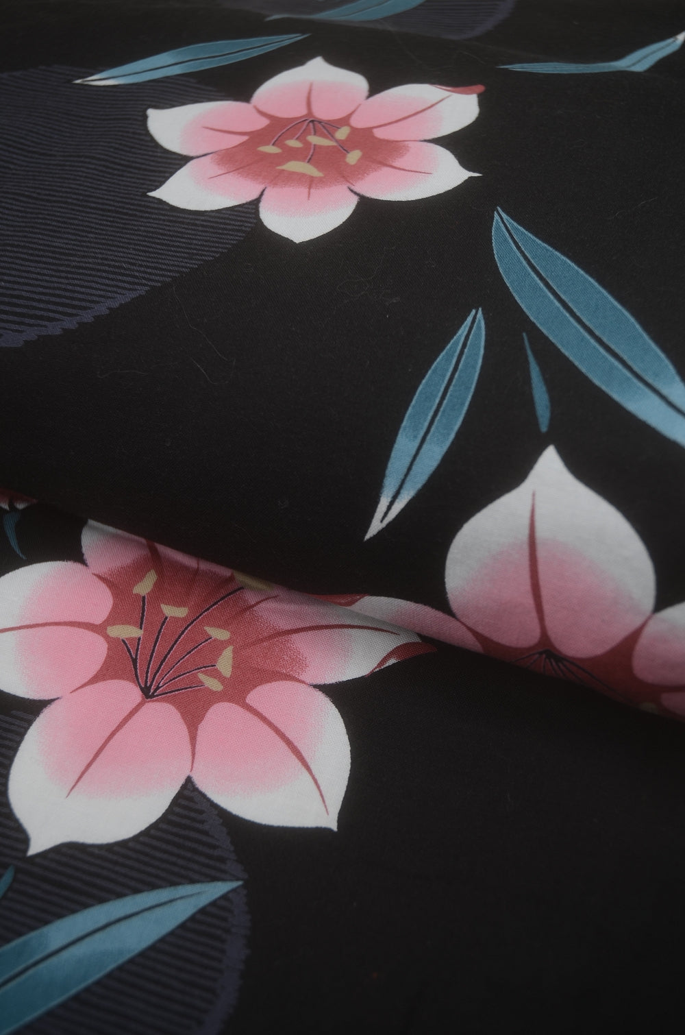 Archive Yukata – Traditional Pattern (Women / One of a Kind) W-AT #116