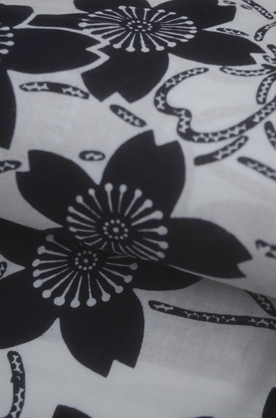 Archive Yukata – Traditional Pattern (Women / One of a Kind) W-AT #125