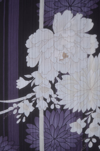 Archive Yukata – Traditional Pattern (Women / One of a Kind) W-AT #131