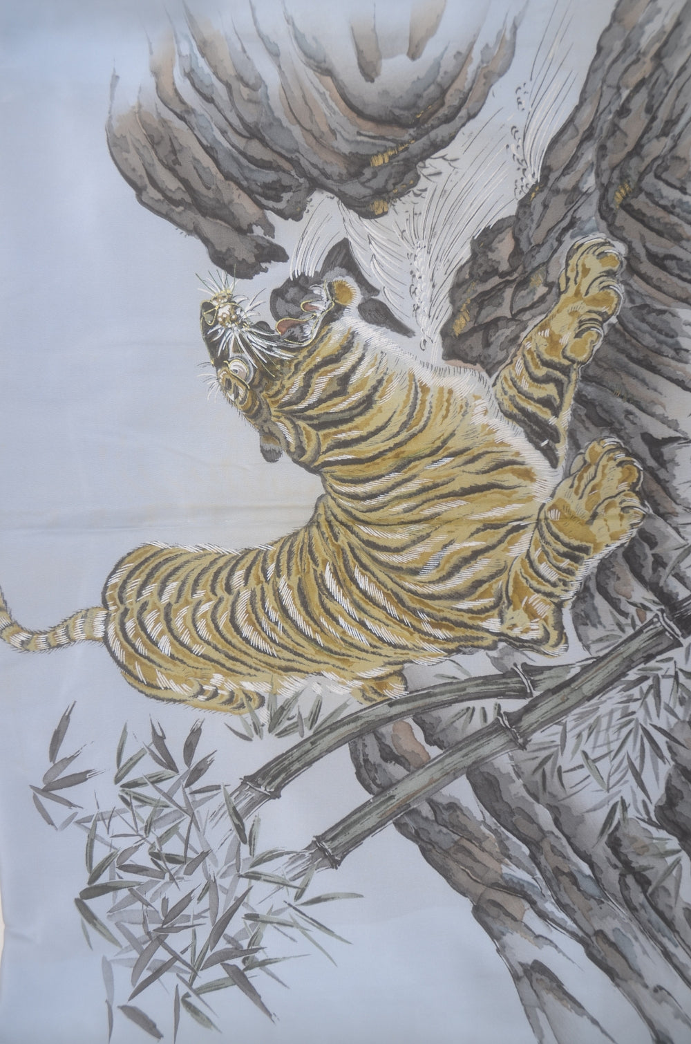 Jacket, kimono, hakama set / JKH #1-505 Powerful tiger depicted