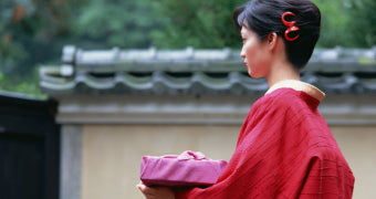 50 Black formal kimonos were uploaded on March 3
