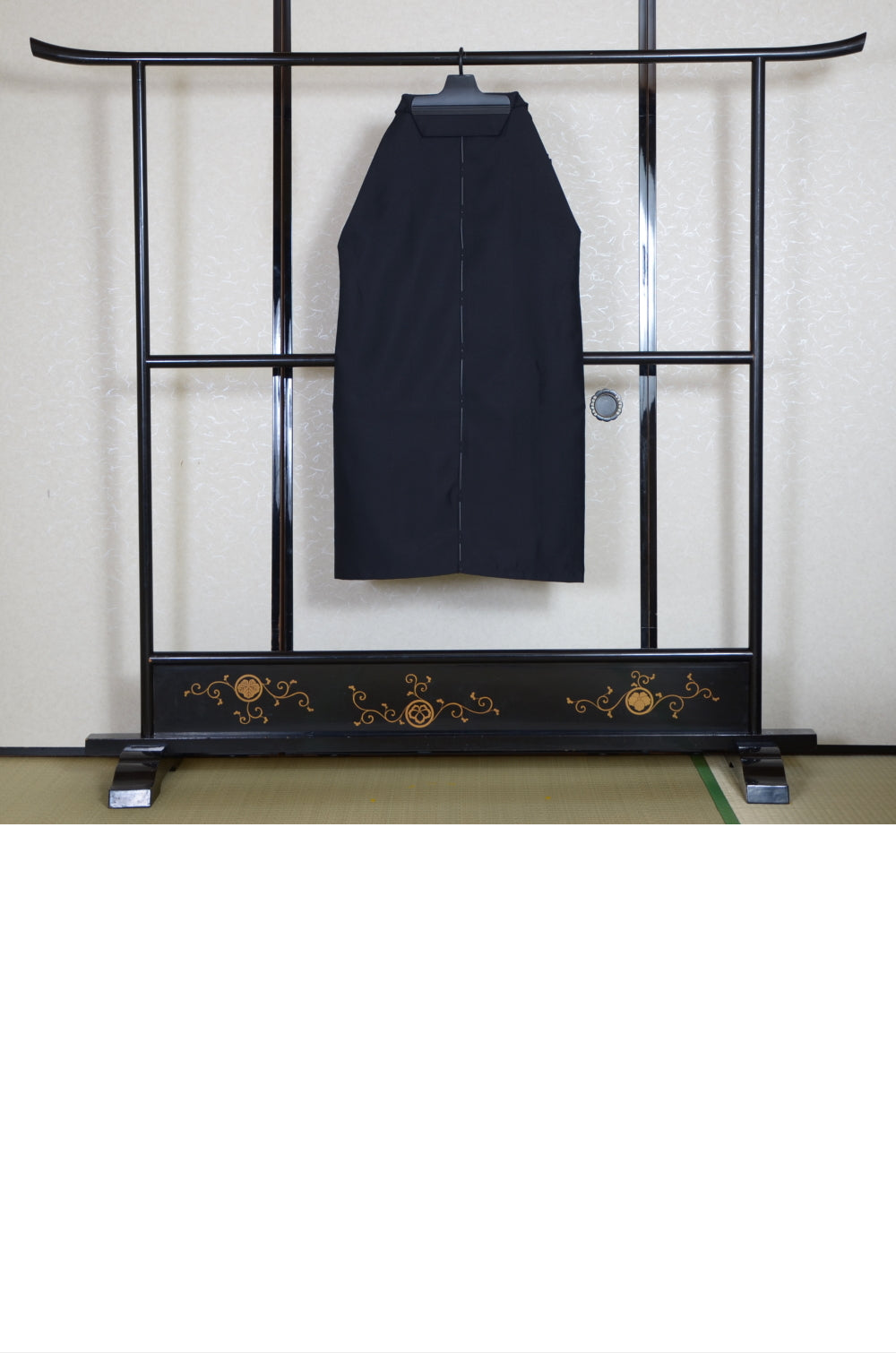 Jacket, kimono, hakama set / JKH #1-505 Powerful tiger depicted