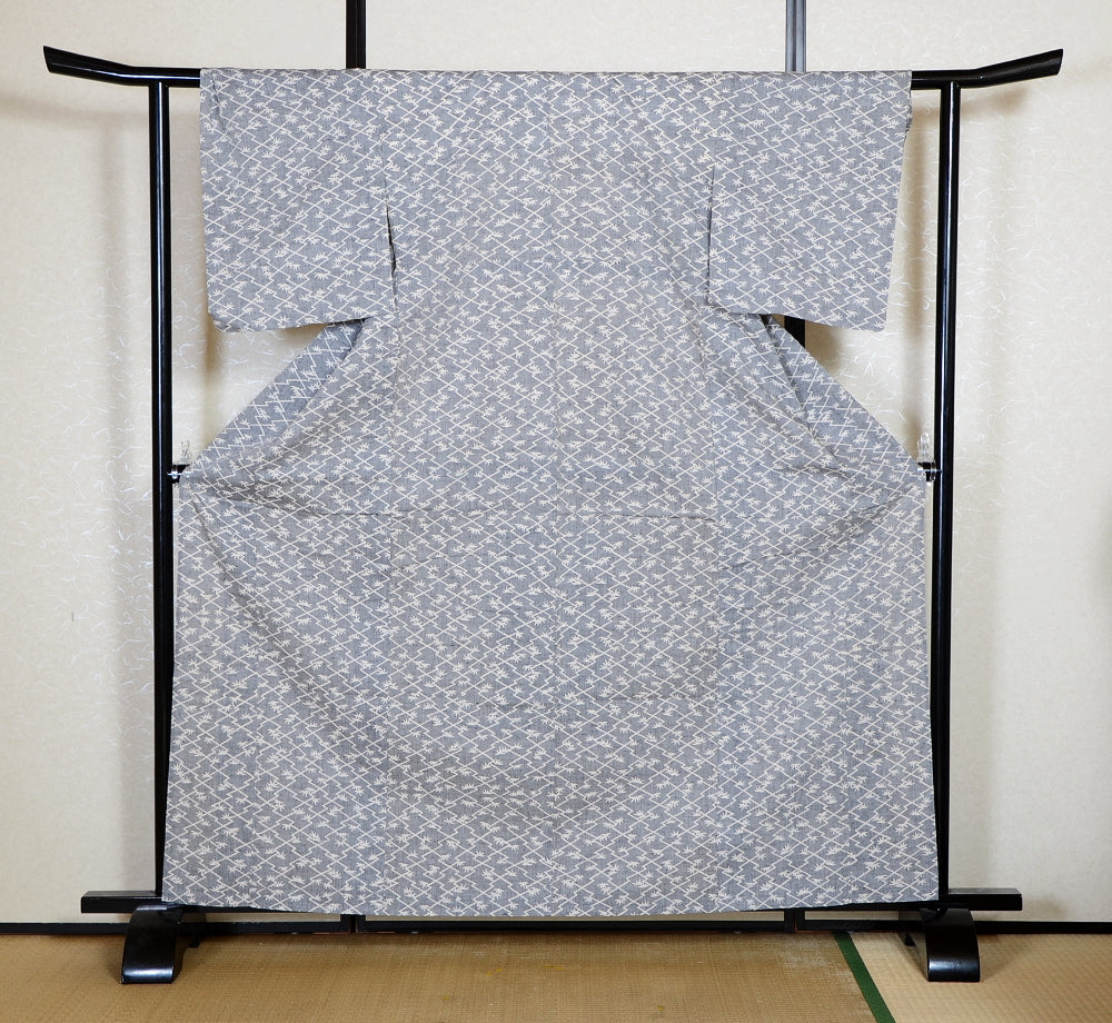 Archive Yukata – Traditional Pattern (Women / One of a Kind) W-AT #66