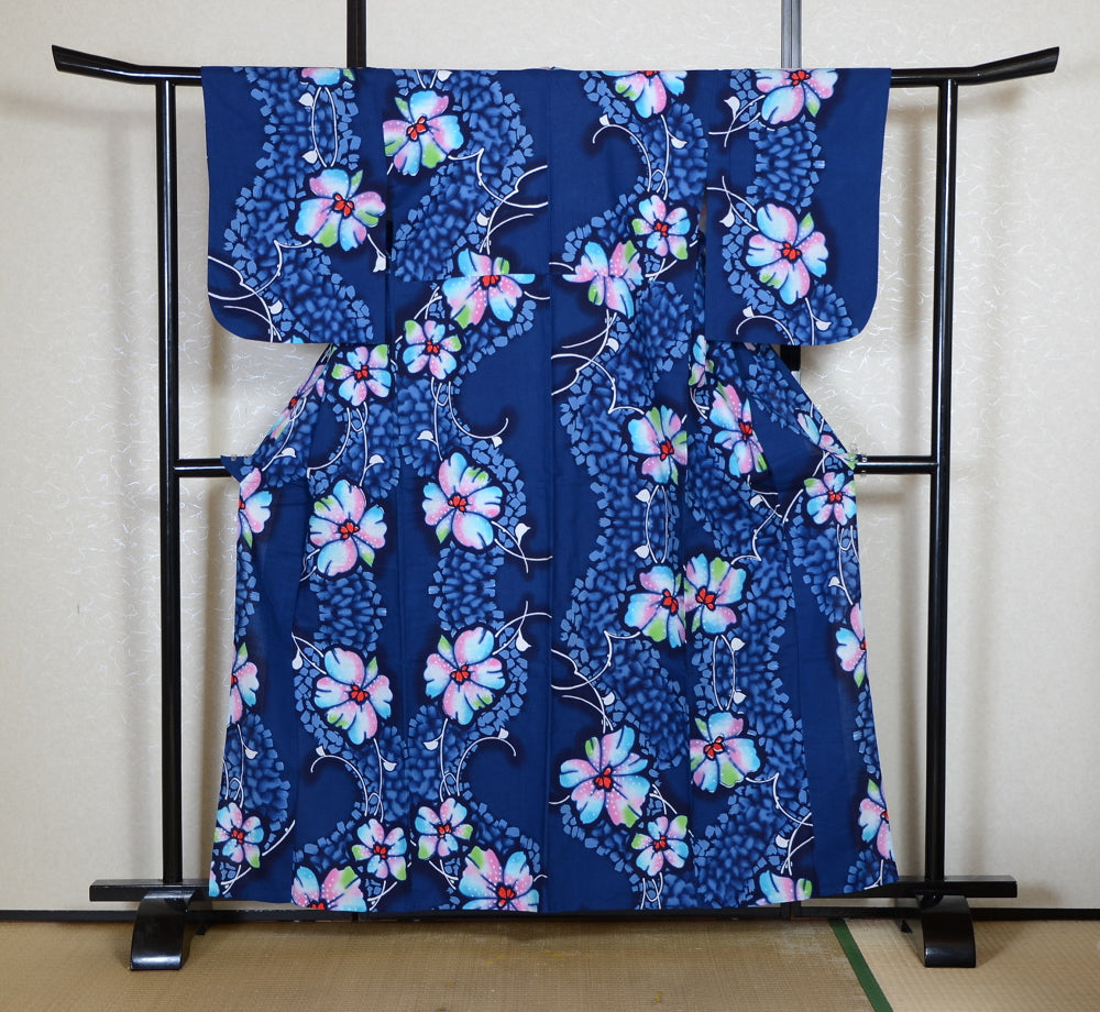 Archive Yukata – Traditional Pattern (Women / One of a Kind) W-AT #12
