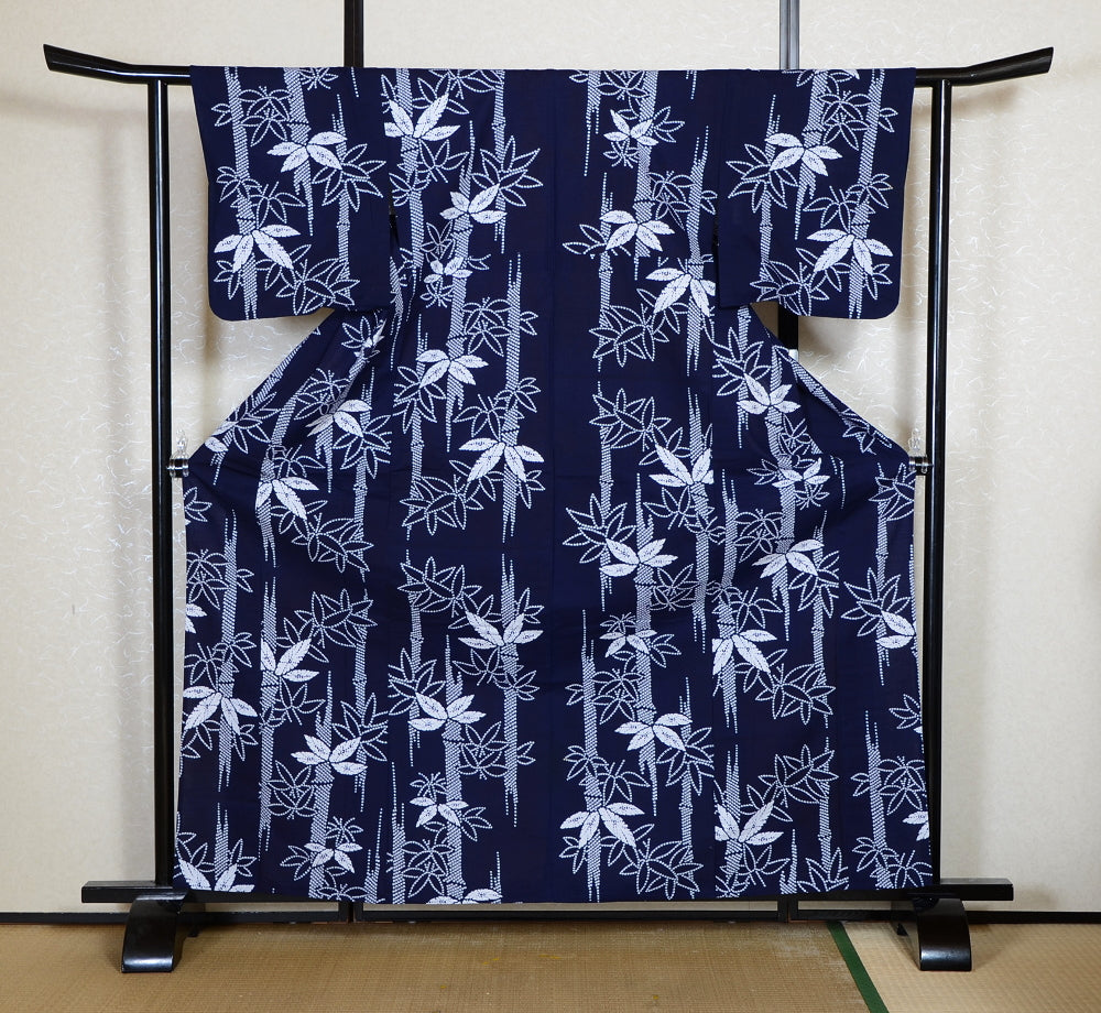 Archive Yukata – Traditional Pattern (Women / One of a Kind) W-AT #68