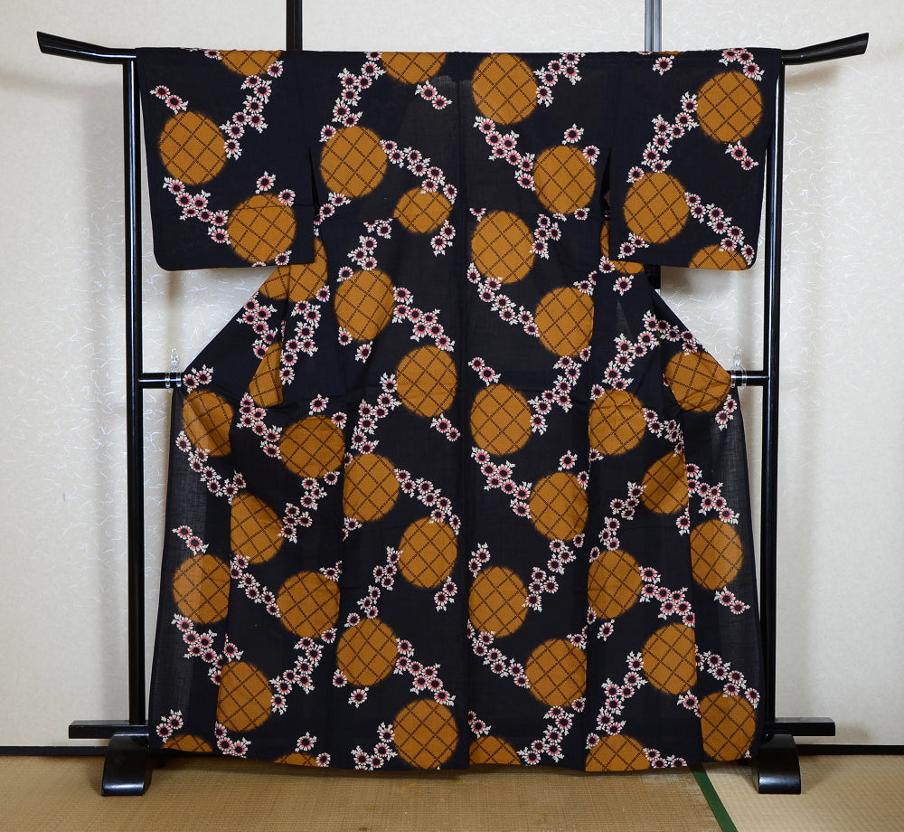 Archive Yukata – Traditional Pattern (Women / One of a Kind) W-AT #36
