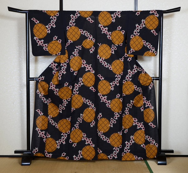 Archive Yukata – Traditional Pattern (Women / One of a Kind) W-AT #36