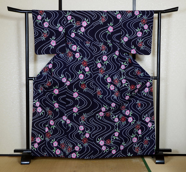 Archive Yukata – Traditional Pattern (Women / One of a Kind) W-AT #40