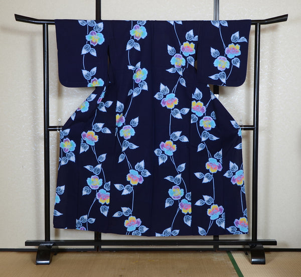 Archive Yukata – Traditional Pattern (Women / One of a Kind) W-AT #123
