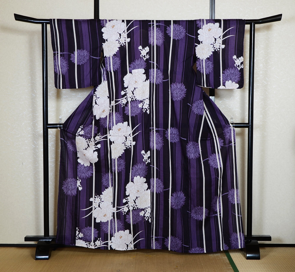 Archive Yukata – Traditional Pattern (Women / One of a Kind) W-AT #131