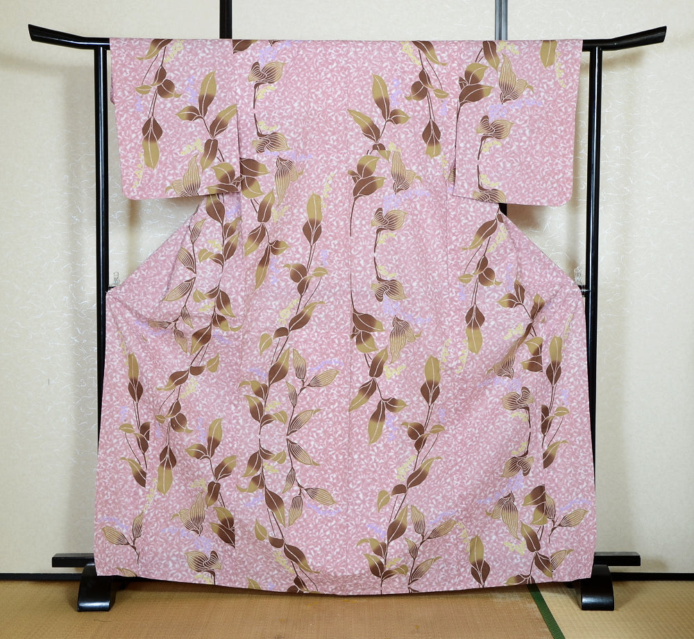 Archive Yukata – Traditional Pattern (Women / One of a Kind) W-AT #41