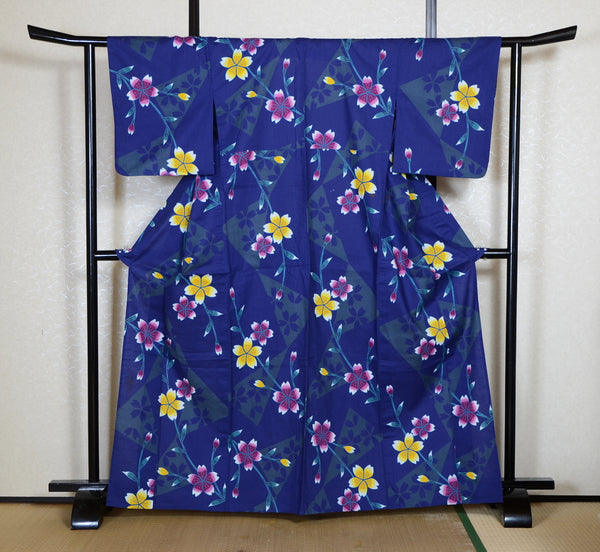 Archive Yukata – Traditional Pattern (Women / One of a Kind) W-AT #14