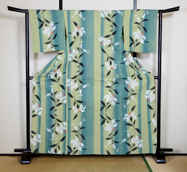 Archive Yukata – Traditional Pattern (Women / One of a Kind) W-AT #35