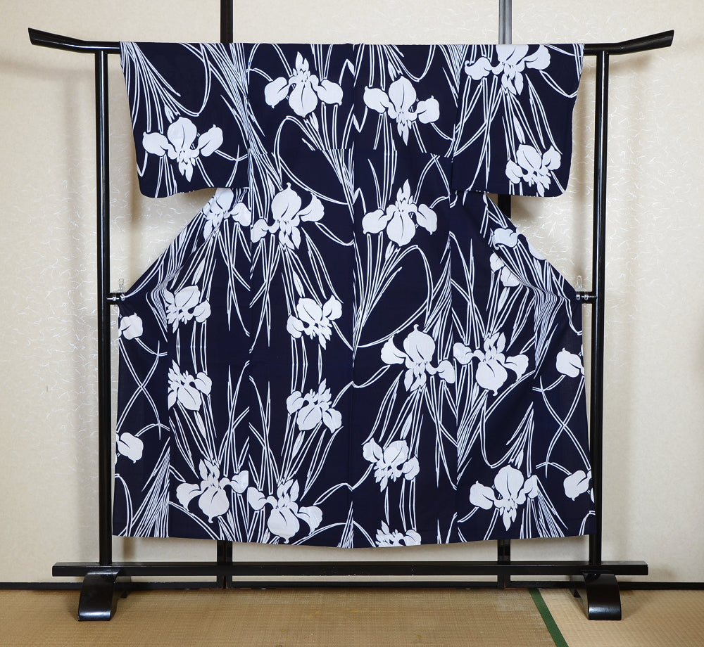 Archive Yukata – Traditional Pattern (Women / One of a Kind) W-AT #67