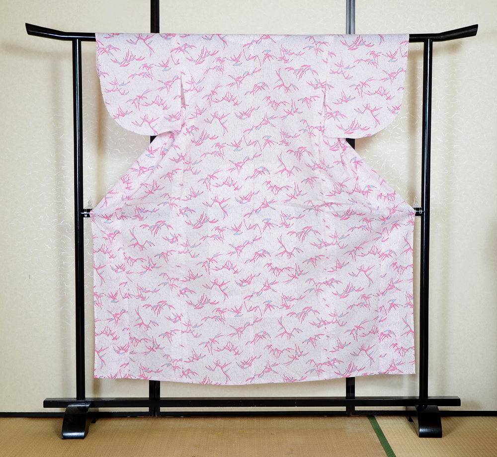 Archive Yukata – Traditional Pattern (Women / One of a Kind) W-AT #96