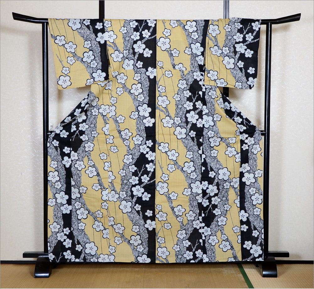 Archive Yukata – Traditional Pattern (Women / One of a Kind) W-AT #47