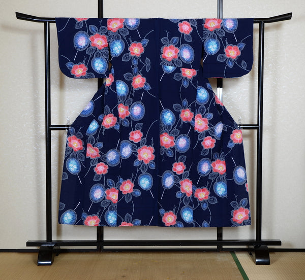 Archive Yukata – Traditional Pattern (Women / One of a Kind) W-AT #106