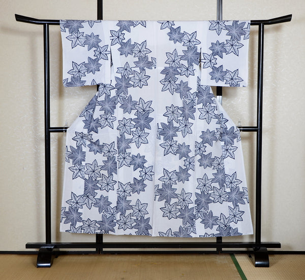 Archive Yukata – Traditional Pattern (Women / One of a Kind) W-AT #117