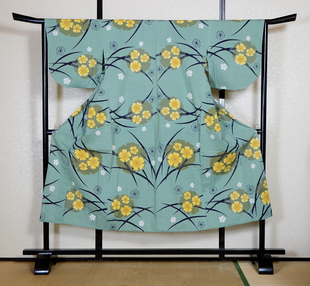 Archive Yukata – Traditional Pattern (Women / One of a Kind) W-AT #78