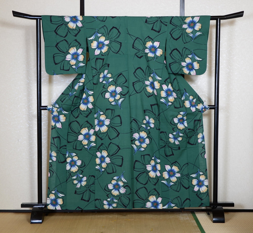 Archive Yukata – Traditional Pattern (Women / One of a Kind) W-AT #03