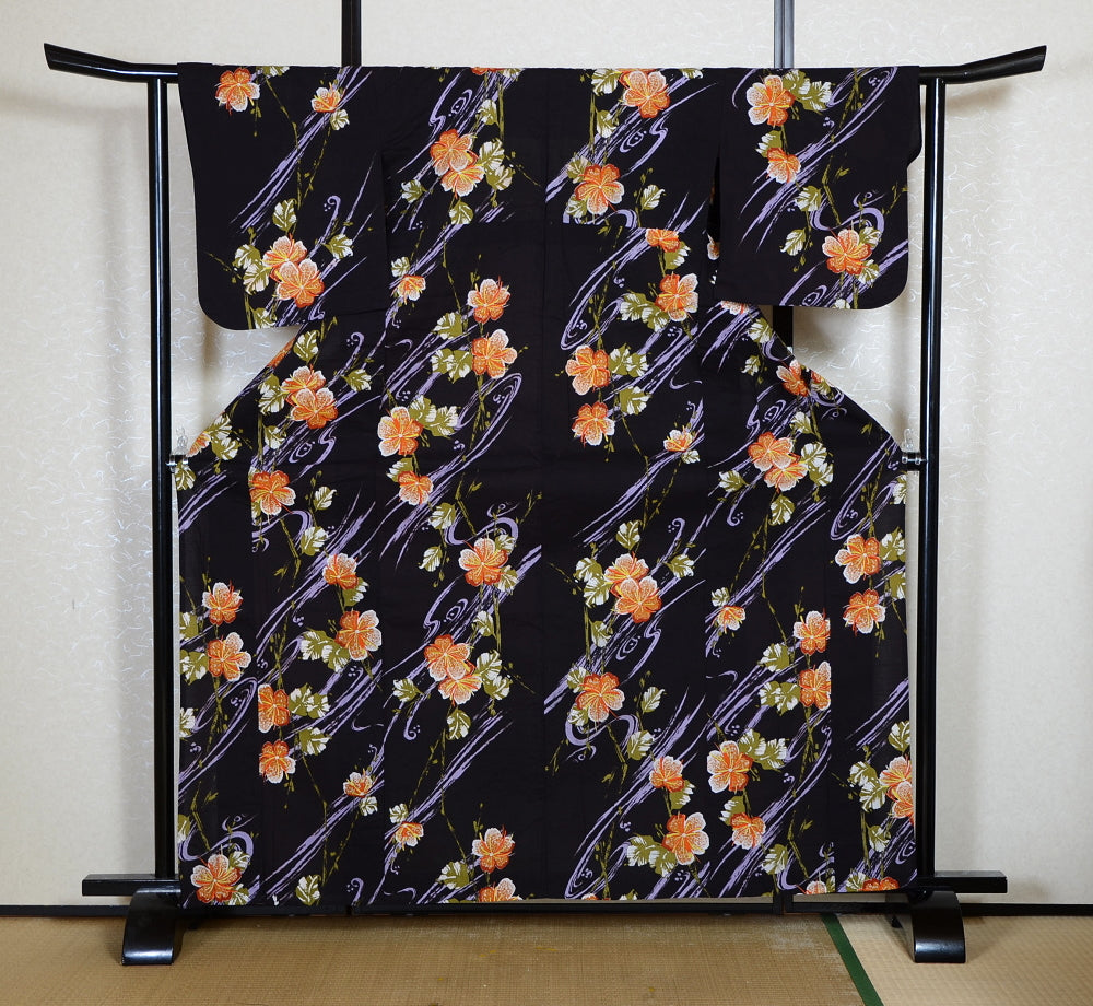 Archive Yukata – Traditional Pattern (Women / One of a Kind) W-AT #63