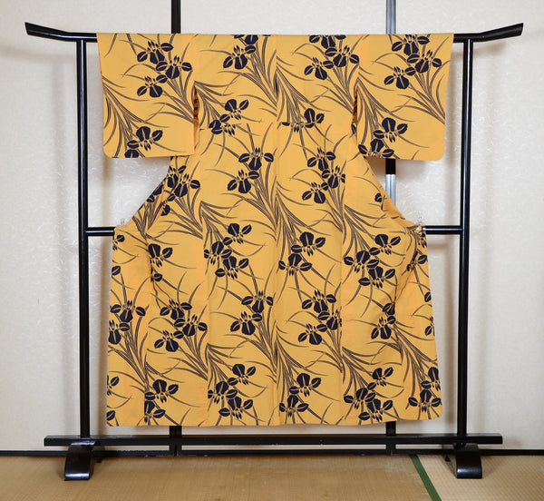 Archive Yukata – Traditional Pattern (Women / One of a Kind) W-AT #20 (Golden Sunshine Iris Yukata)