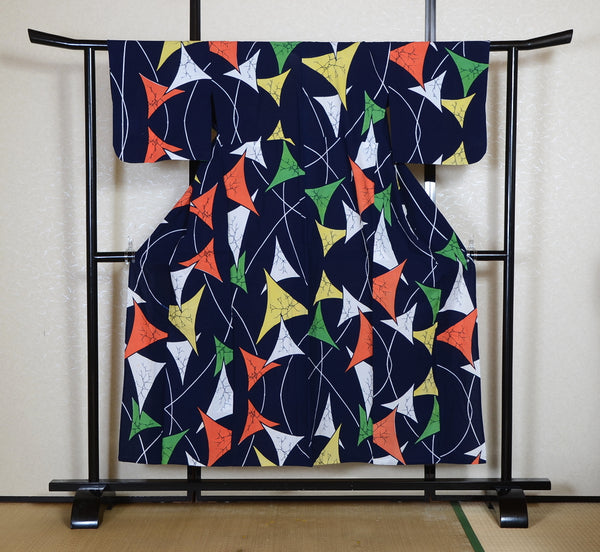Archive Yukata – Traditional Pattern (Women / One of a Kind) W-AT #121