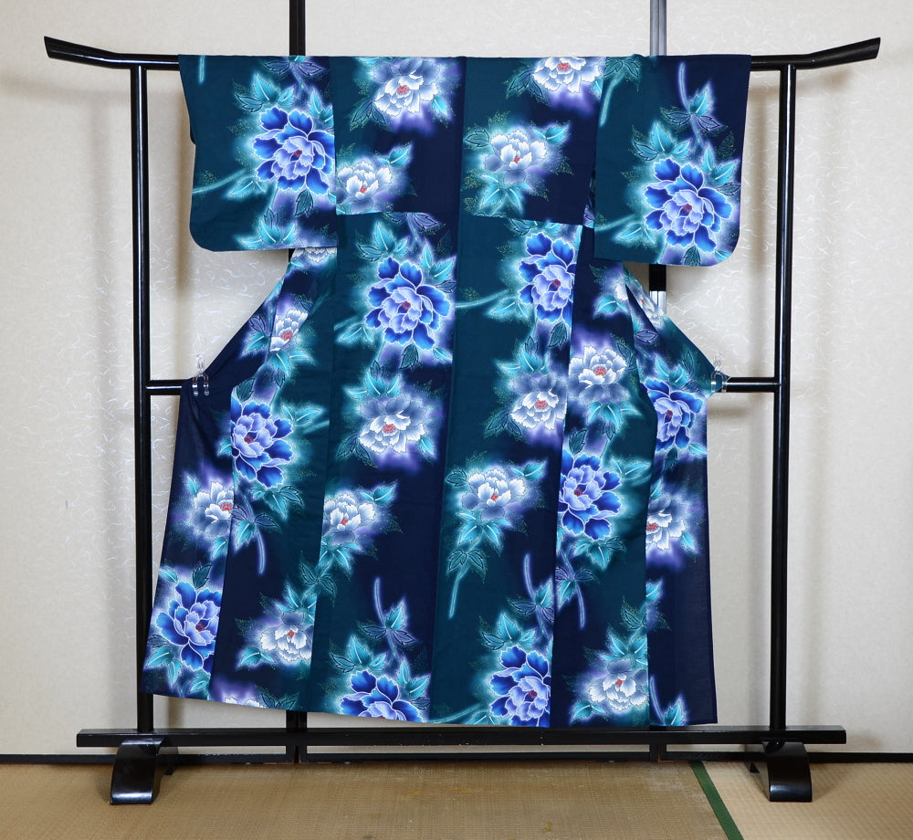 Archive Yukata – Traditional Pattern (Women / One of a Kind) W-AT #02