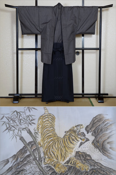 Jacket, kimono, hakama set / JKH #1-505 Powerful tiger depicted