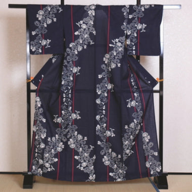 Kimono display stand Kimono display stand