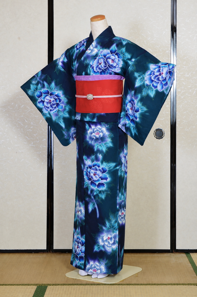 Archive Yukata – Traditional Pattern (Women / One of a Kind) W-AT #02