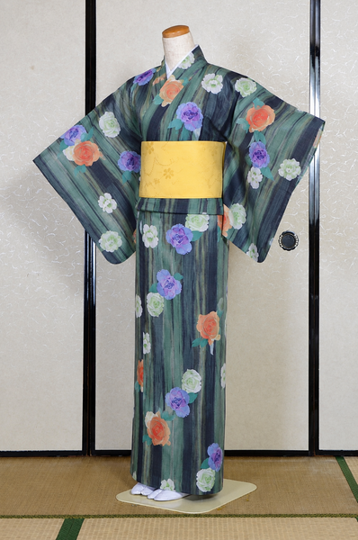 Archive Yukata – Traditional Pattern (Women / One of a Kind) W-AT #07