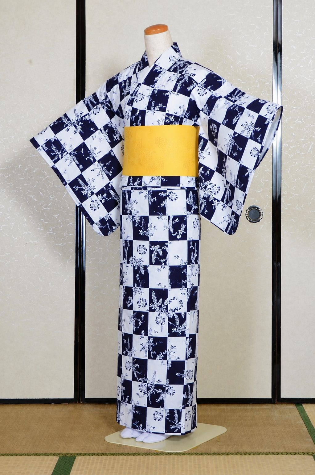 Archive Yukata – Traditional Pattern (Women / One of a Kind) W-AT #05