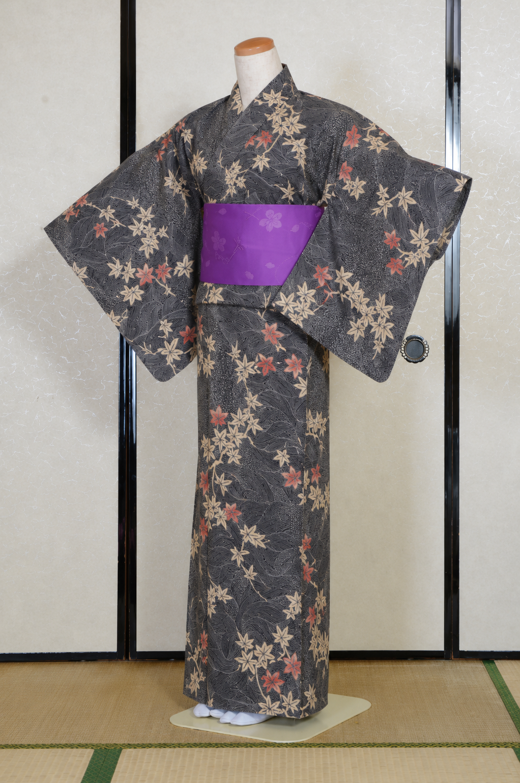 Archive Yukata – Traditional Pattern (Women / One of a Kind) W-AT #25 (Sophisticated Momiji Yukata)