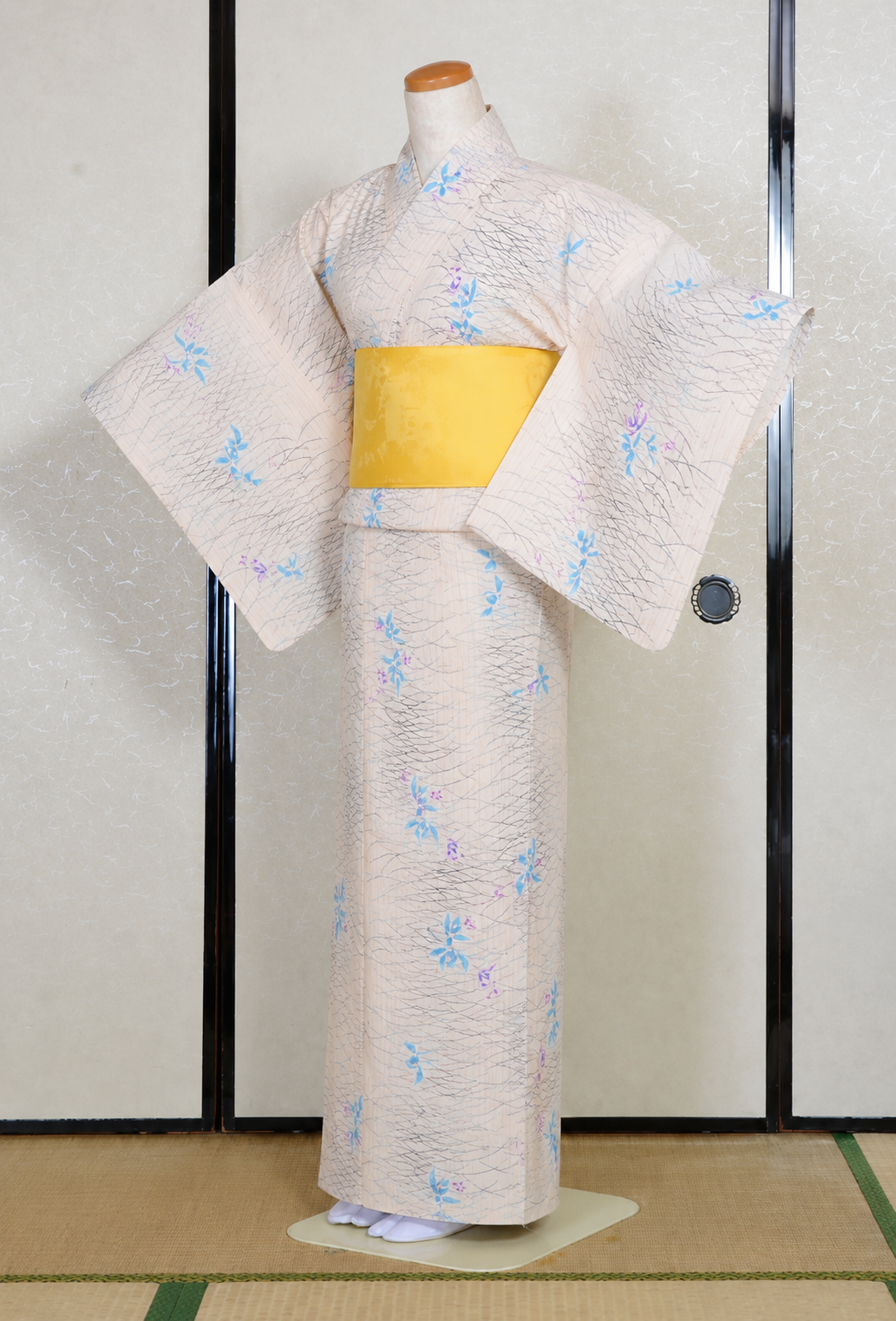 Archive Yukata – Traditional Pattern (Women / One of a Kind) W-AT #26
