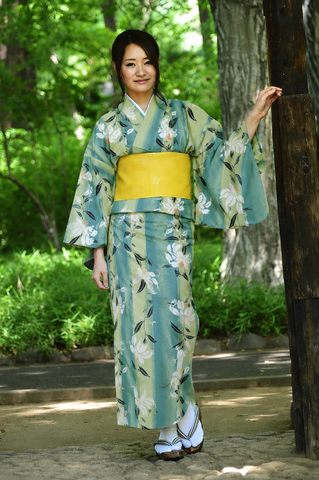 Archive Yukata – Traditional Pattern (Women / One of a Kind) W-AT #35
