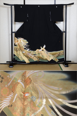 Japanese kimono. kimono for women. kimono female. black formal kimono. 