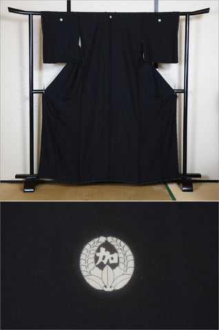 Japanese kimono. kimono for women. kimono female. black formal kimono. 